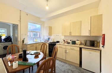 Russell Street, Radford, Nottingham - Image 3